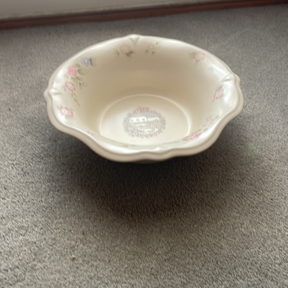 Pfaltzgraff Tea Rose Scalloped Edge Holiday Serving Bowl Plate - Picture 9 of 9